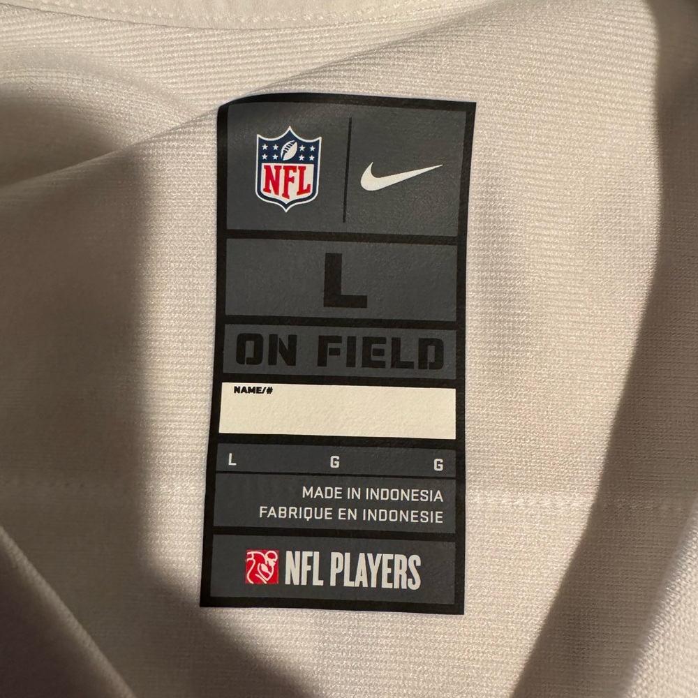 Ezekiel Elliott New England Patriots Jersey - Picture 6 of 8